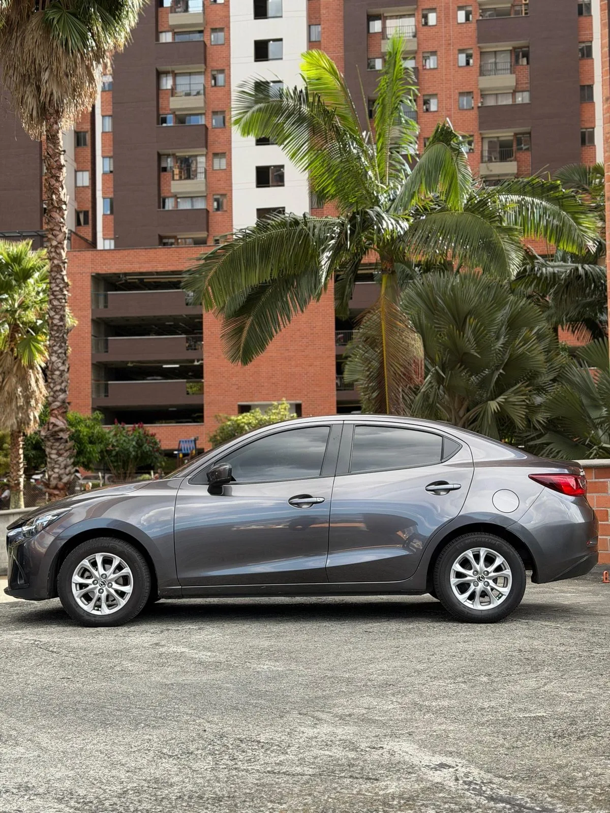 Mazda 2 Skyactiv 2019 — foto 2 de 12