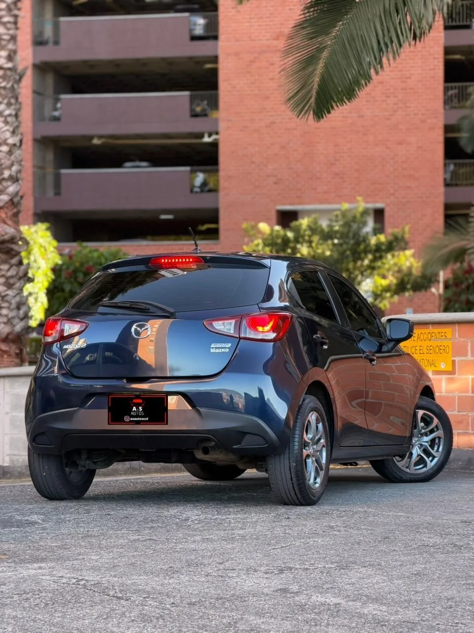 Mazda 2 Touring 2019 — foto 8 de 11