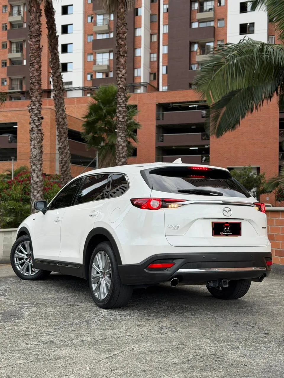 Mazda CX9 Signature 2022 — foto 3 de 13