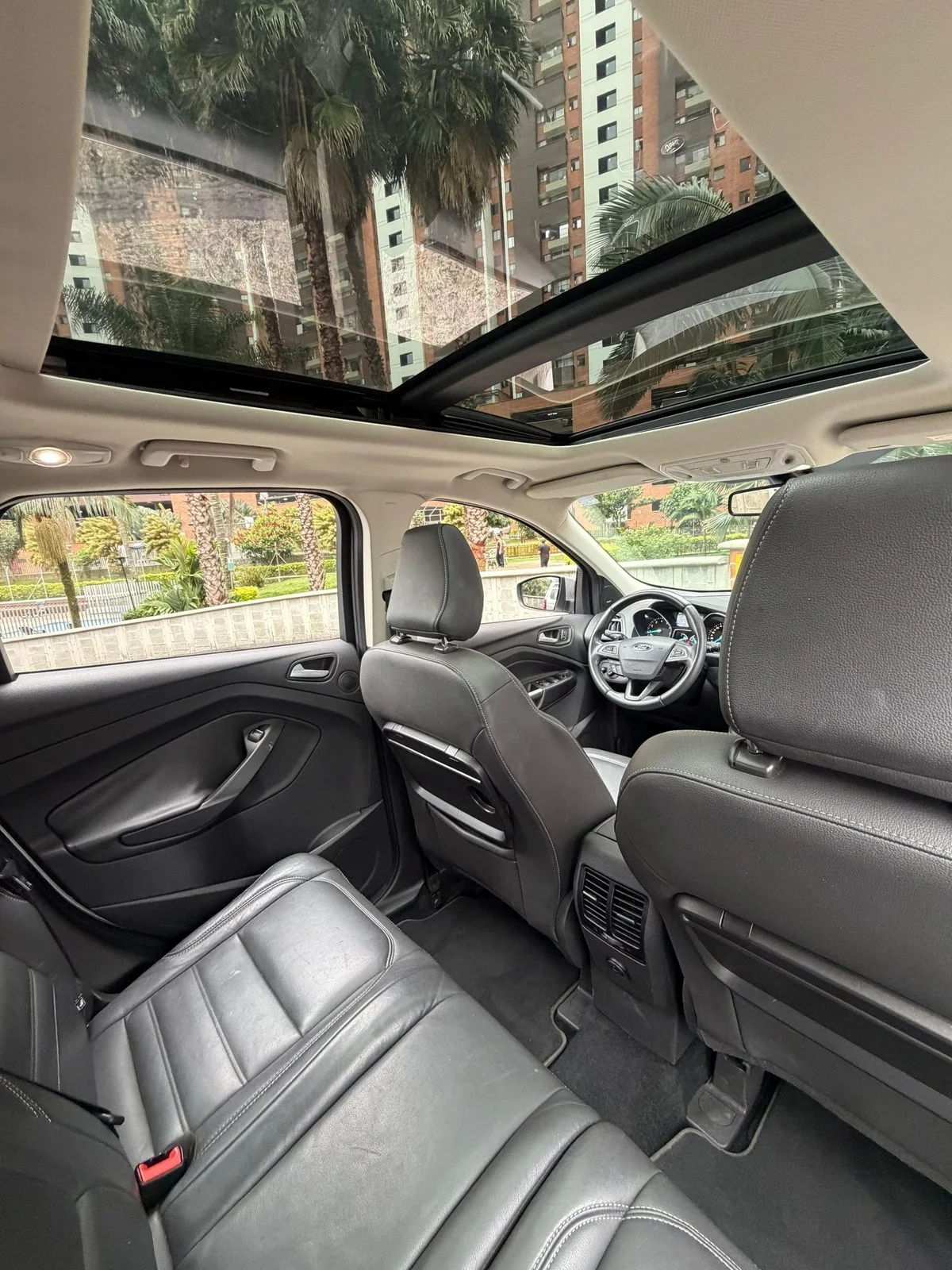Ford Escape Titanium 2018 — foto 7 de 11