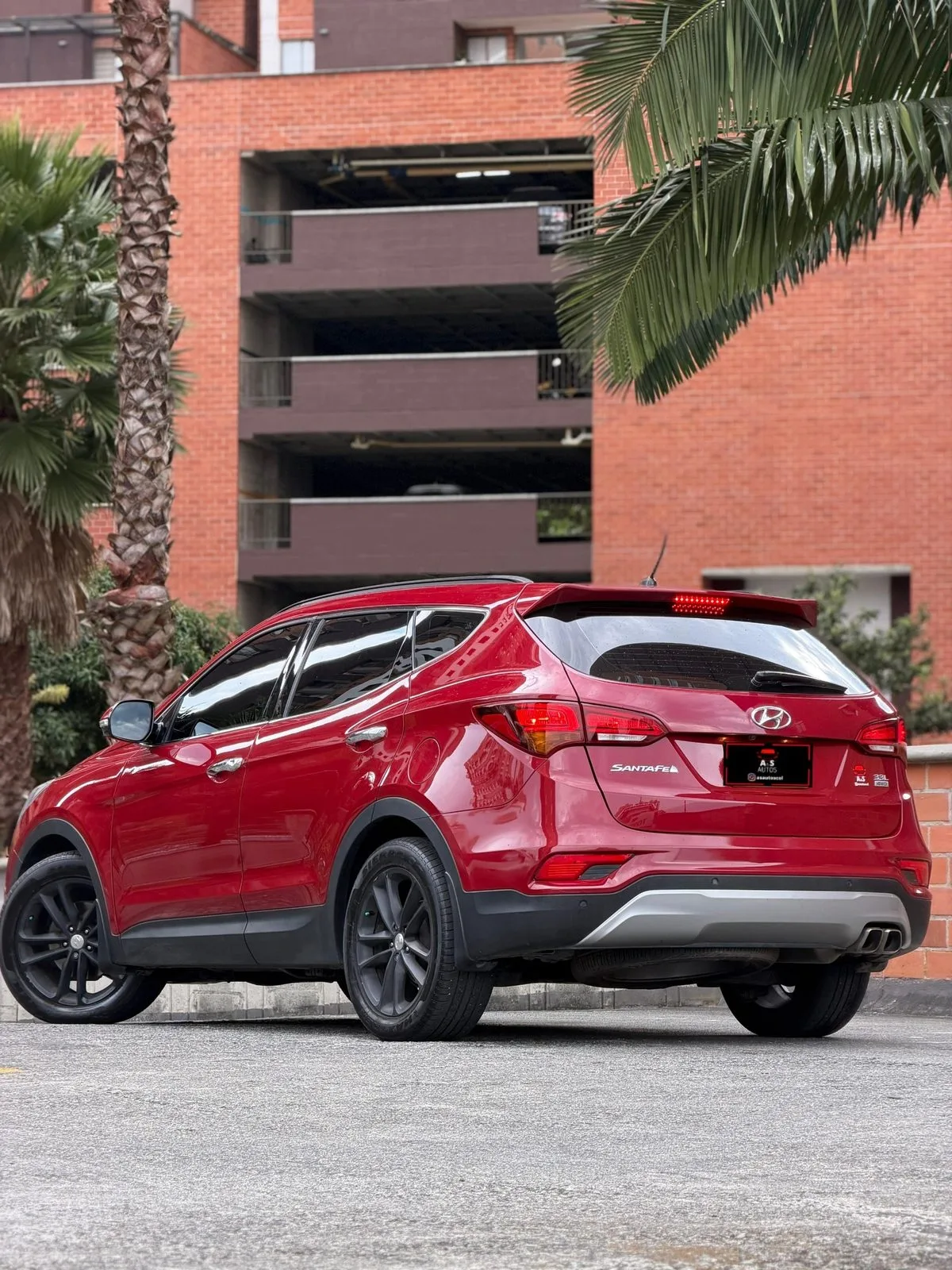 Hyundai Santafe Limited 2017 — foto 3 de 11
