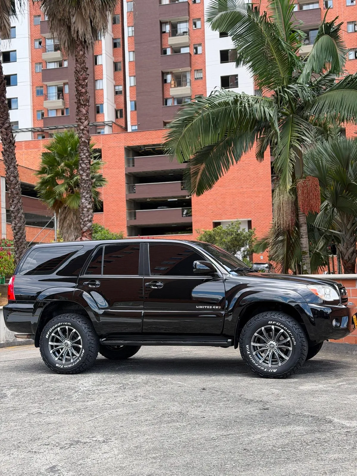 Toyota 4Runner Limited 2006 — foto 9 de 10