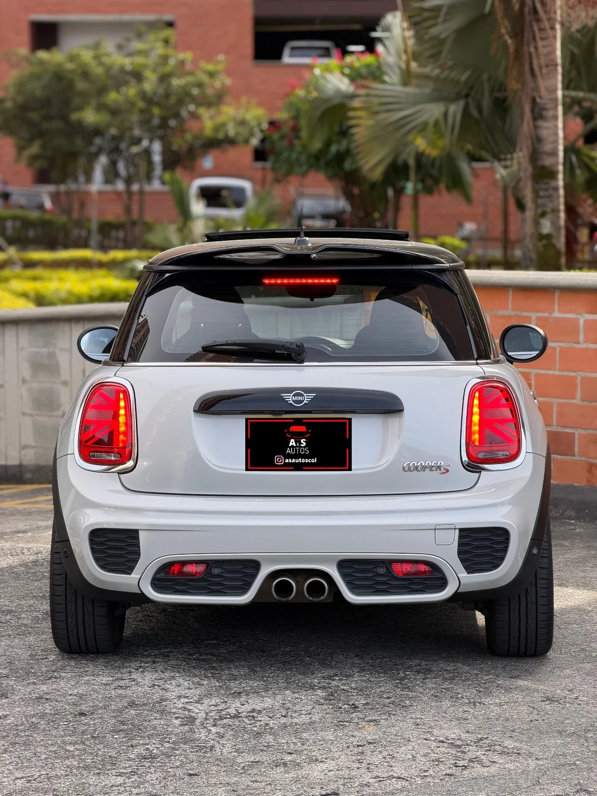 Mini Cooper S Sportback 2019 — foto 4 de 14