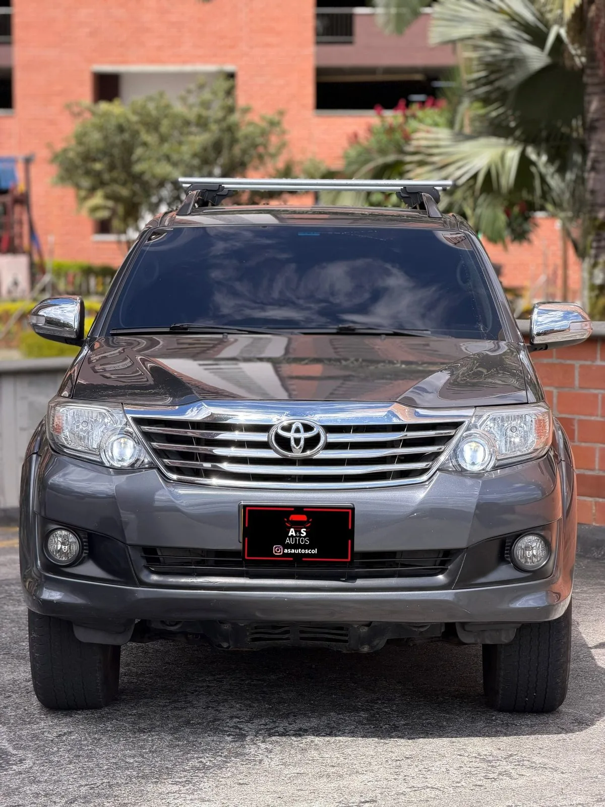 Toyota Fortuner Street 2015 — foto 11 de 12