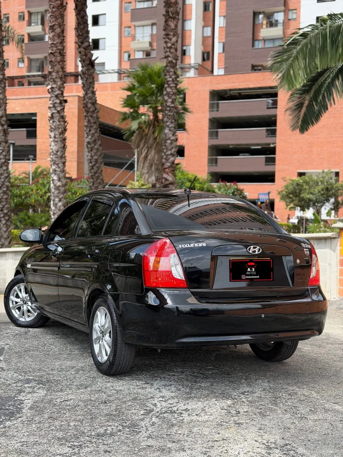 Hyundai Accent Vision 2009 — foto 3 de 12