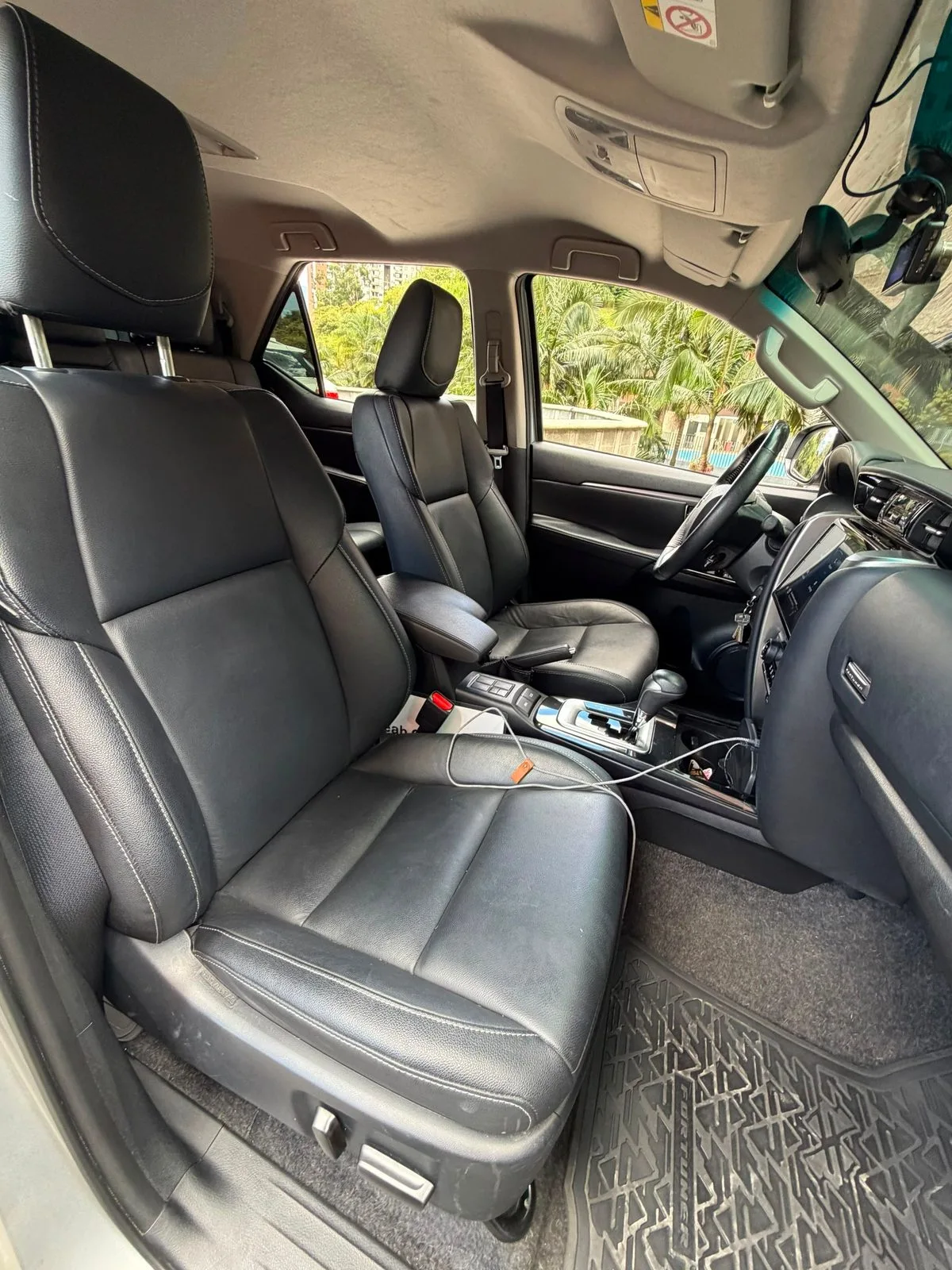 Toyota Fortuner Sr 2023 — foto 6 de 12
