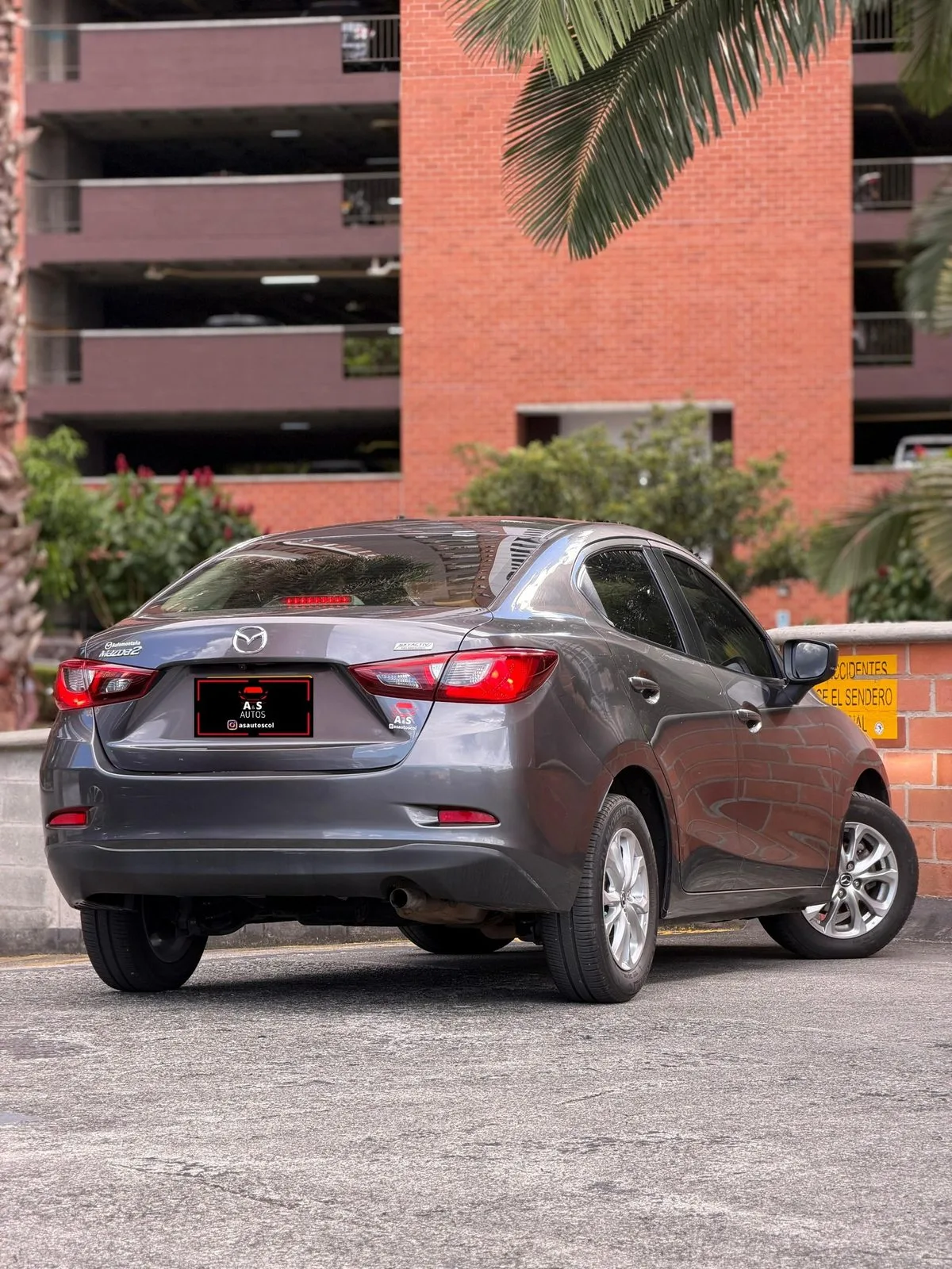 Mazda 2 Skyactiv 2019 — foto 9 de 12