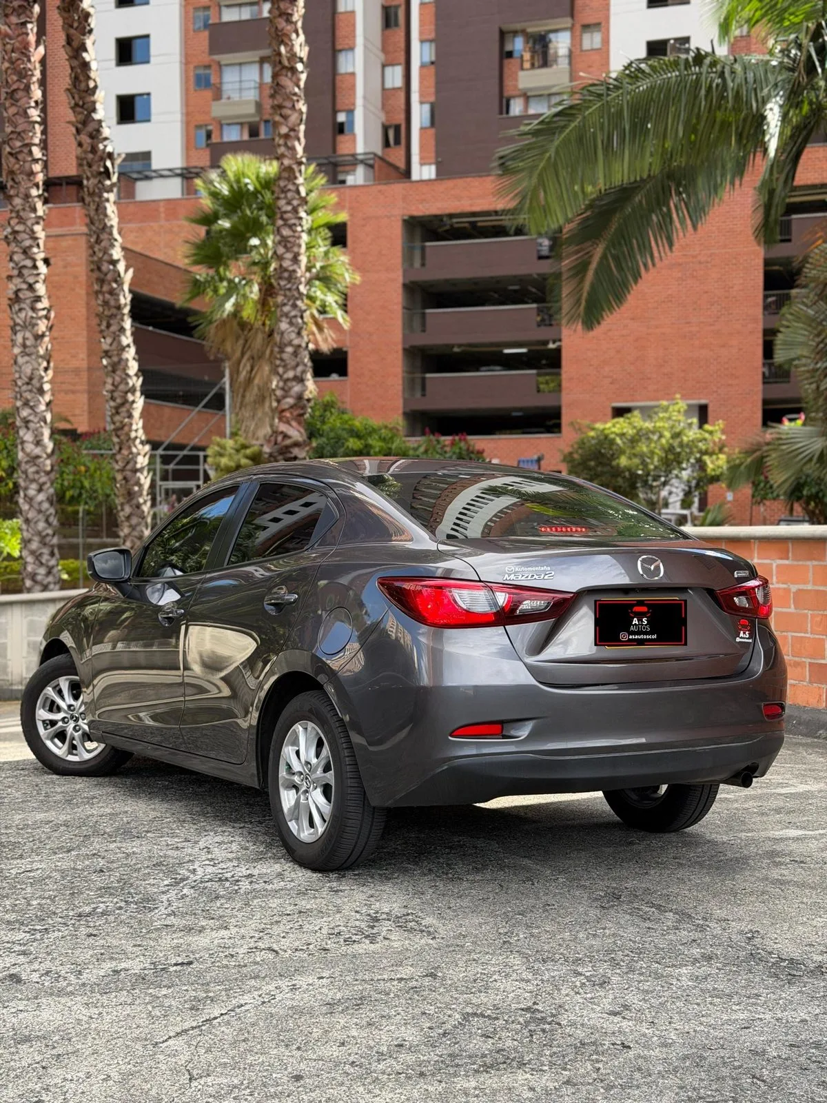 Mazda 2 Skyactiv 2019 — foto 3 de 12