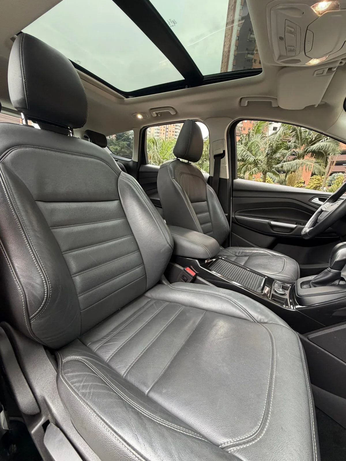 Ford Escape Titanium 2018 — foto 6 de 11