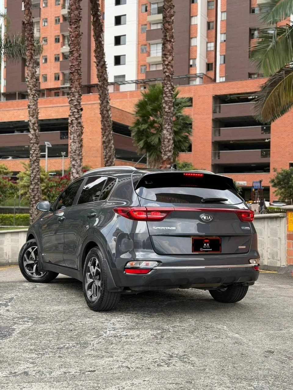Kia Sportage Vibrant 2021 — foto 3 de 12