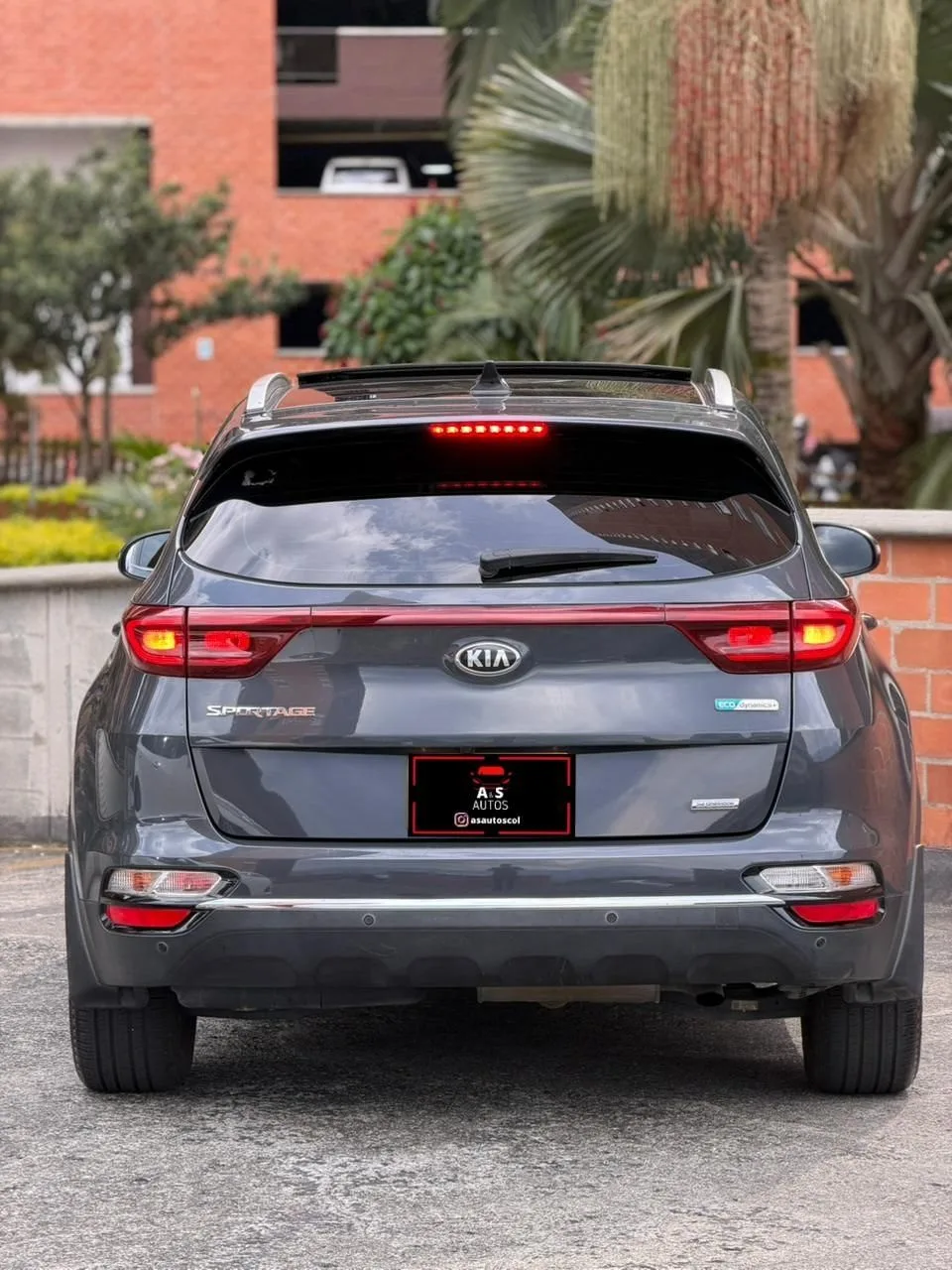 Kia Sportage Vibrant 2021 — foto 4 de 12
