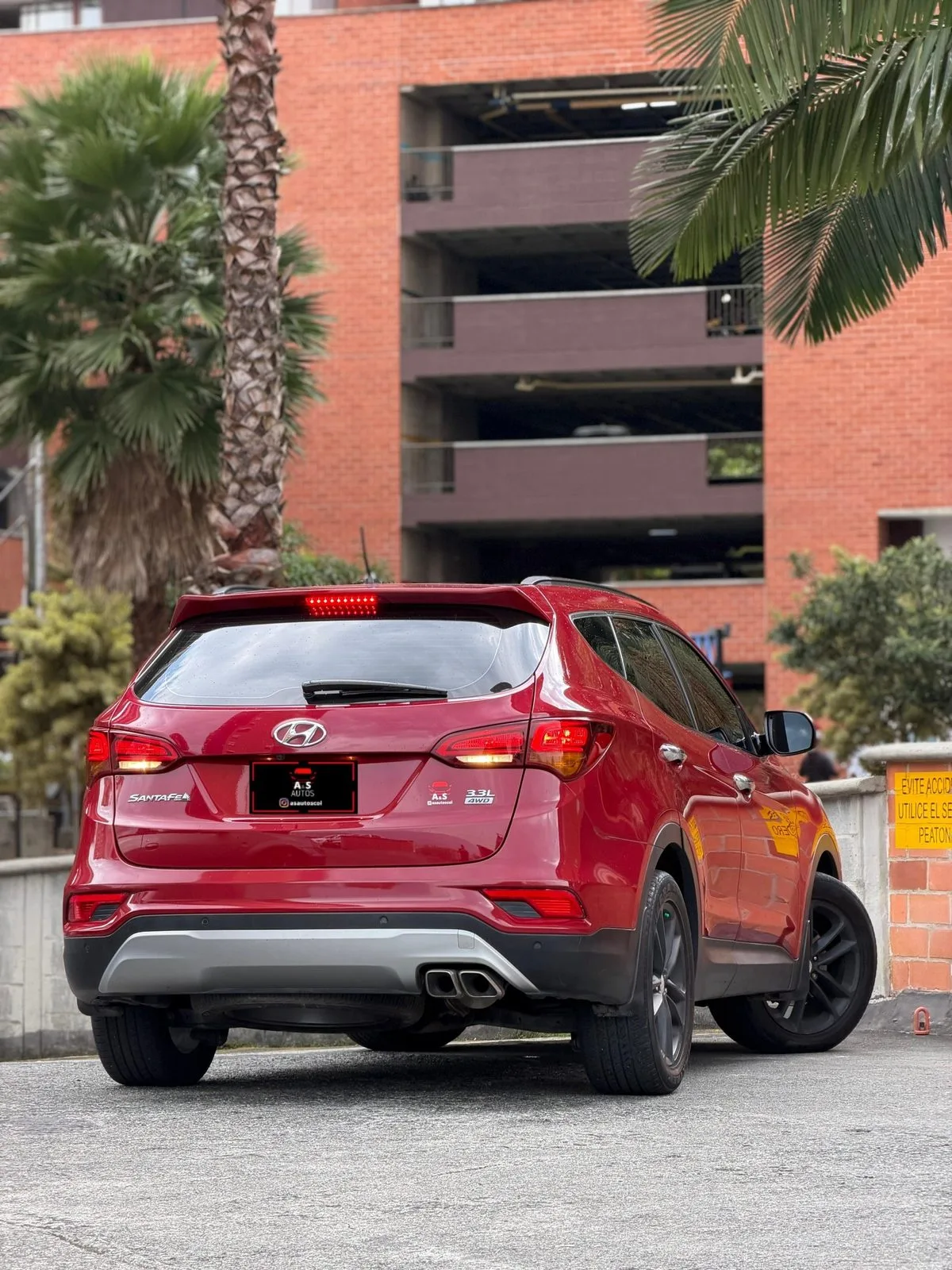Hyundai Santafe Limited 2017 — foto 4 de 11