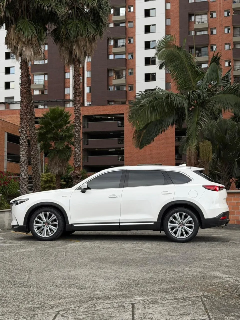 Mazda CX9 Signature 2022 — foto 2 de 13