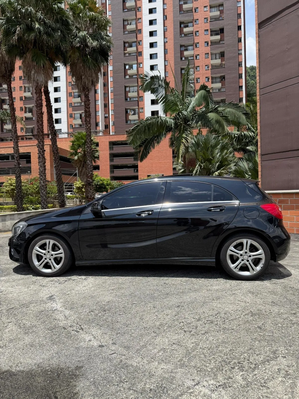 Mercedes Benz A200 Progressive 2015 — foto 2 de 10
