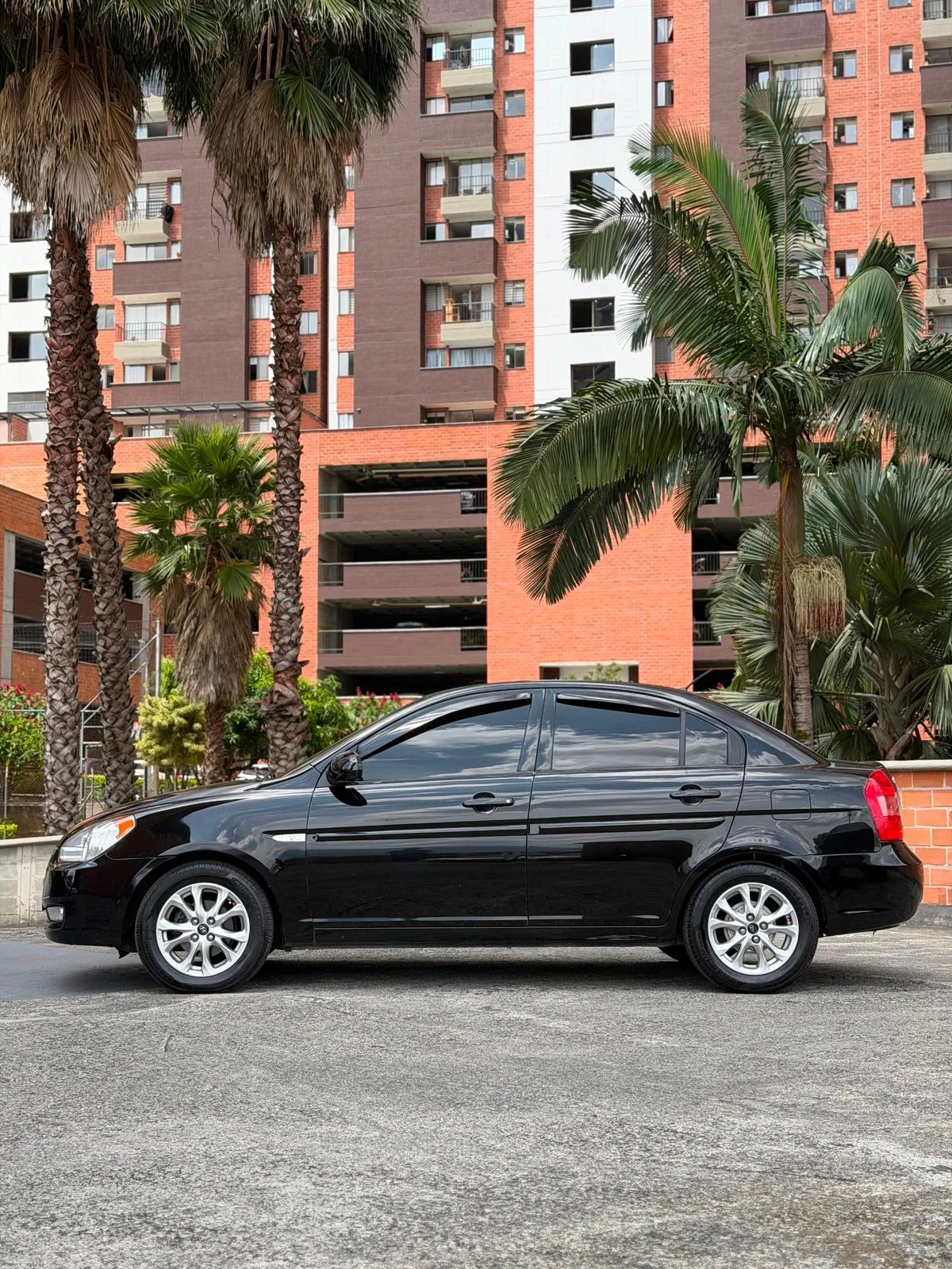 Hyundai Accent Vision 2009 — foto 2 de 12