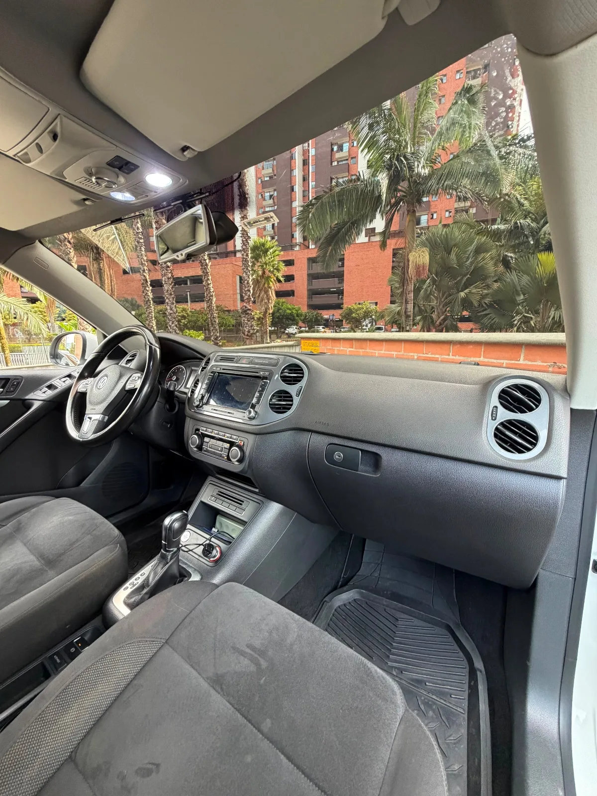 Volkswagen Tiguan Sport & Style 2013 — foto 7 de 12