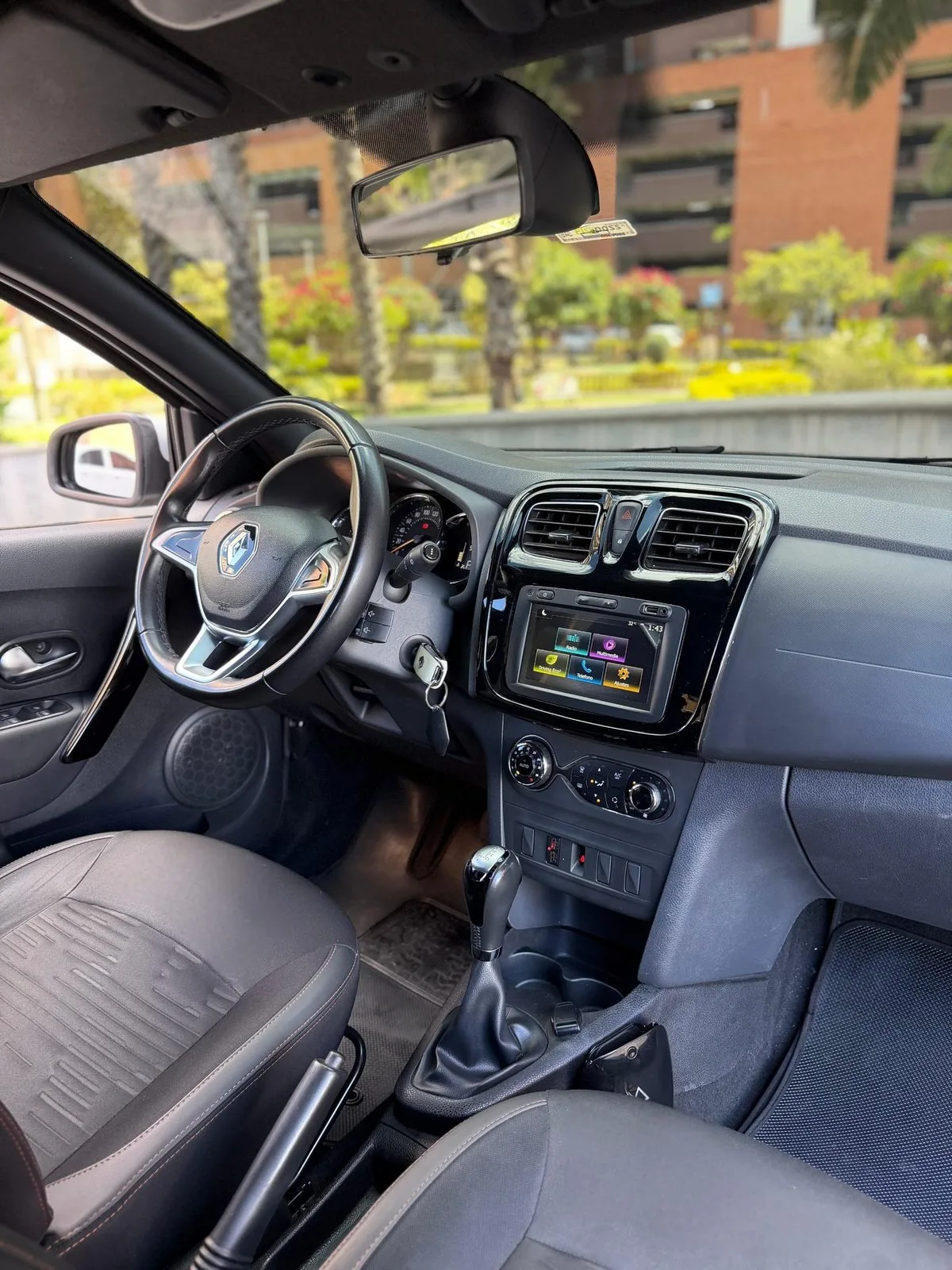 Renault Sandero Stepway Intens 2023 — foto 5 de 12