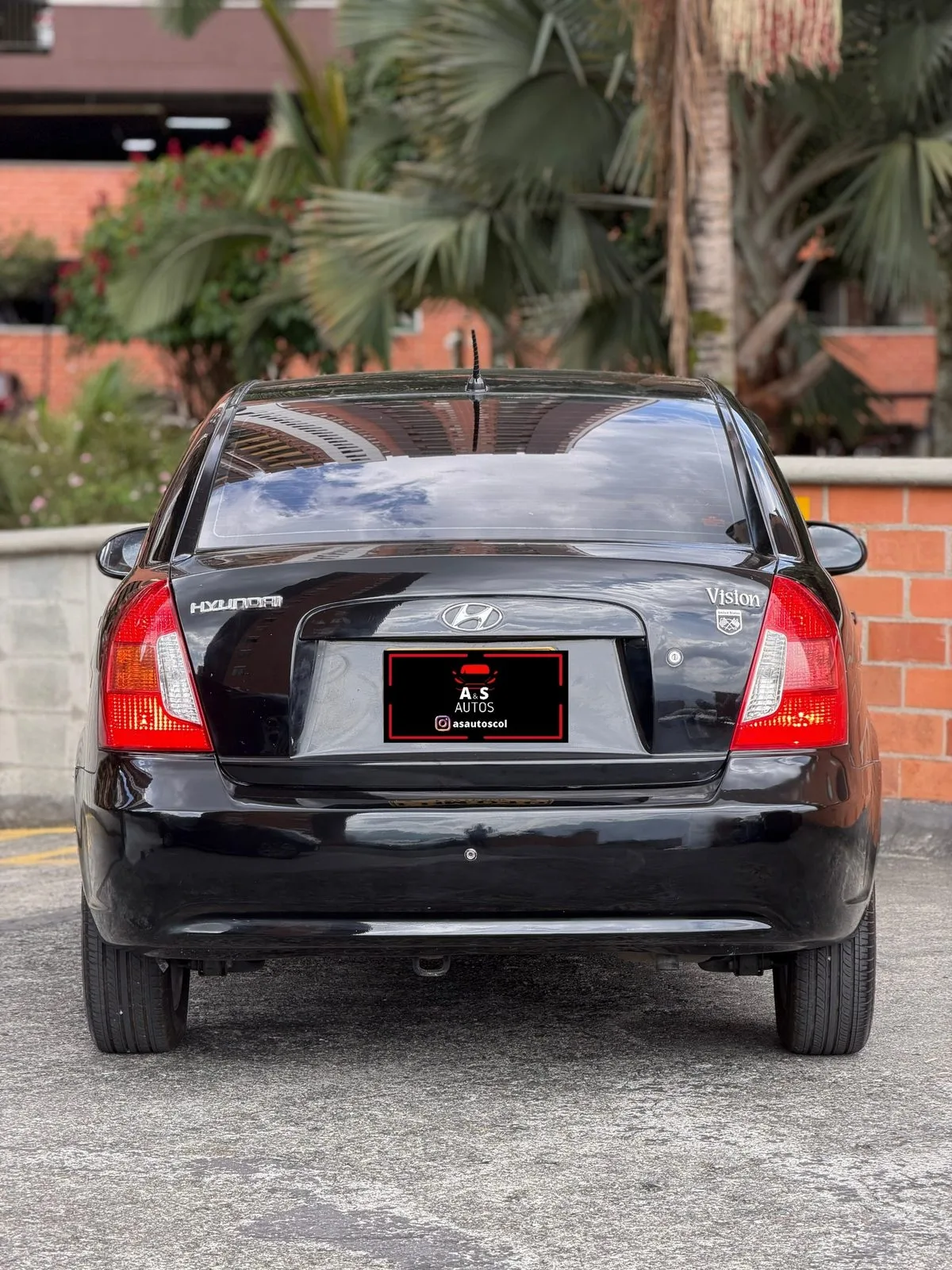 Hyundai Accent Vision 2009 — foto 4 de 12