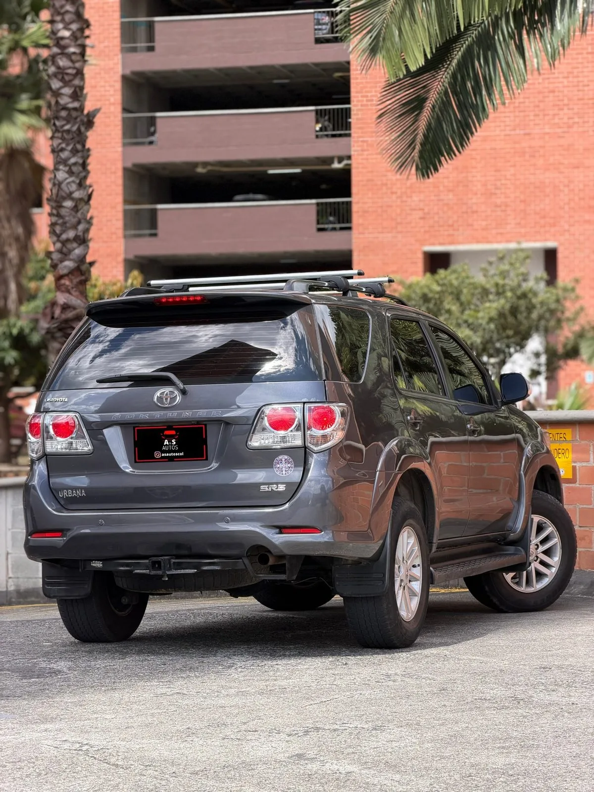Toyota Fortuner Street 2015 — foto 9 de 12
